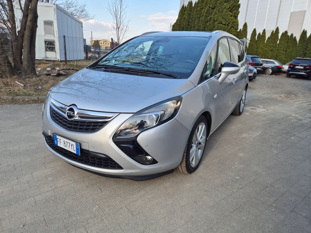 Opel Zafira 2016